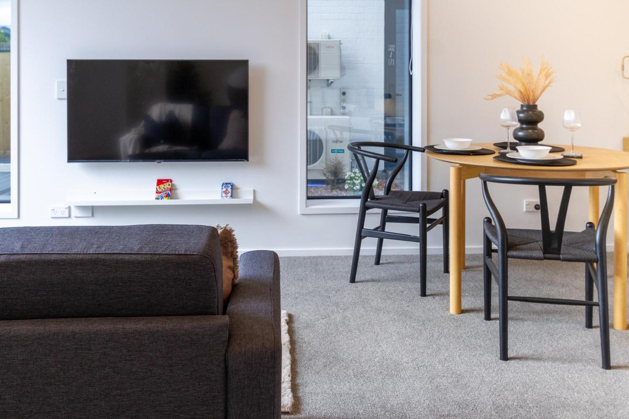 Single Level Studio, Cbd Escape: King Bed كريستتشيرش المظهر الخارجي الصورة
